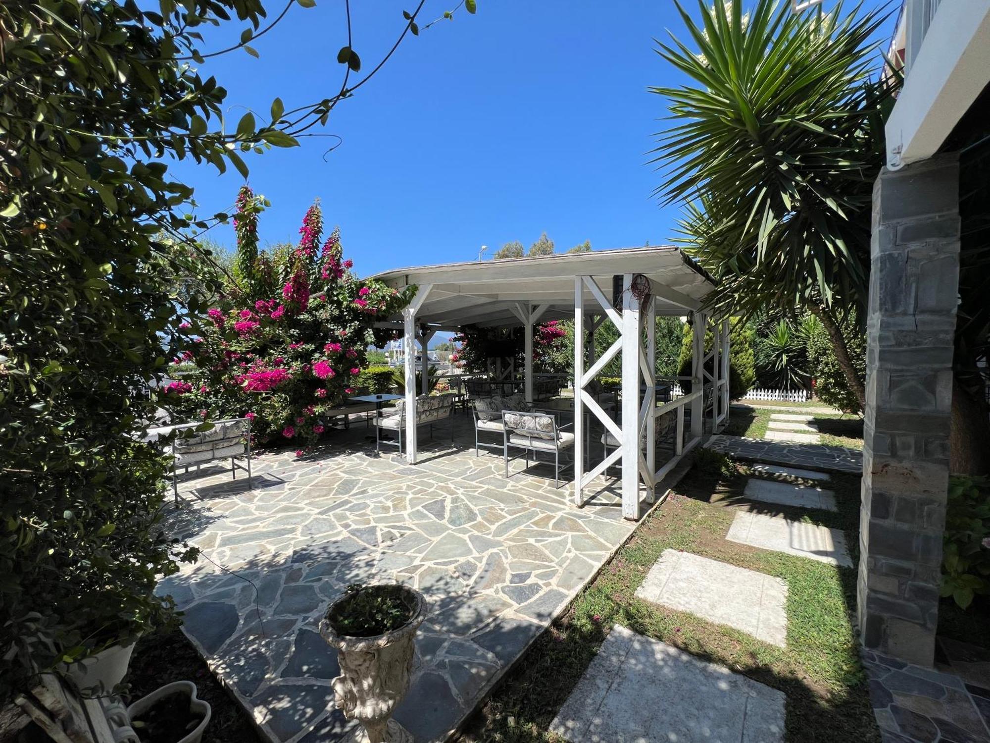 Nili Hotel Vlorë Exterior foto