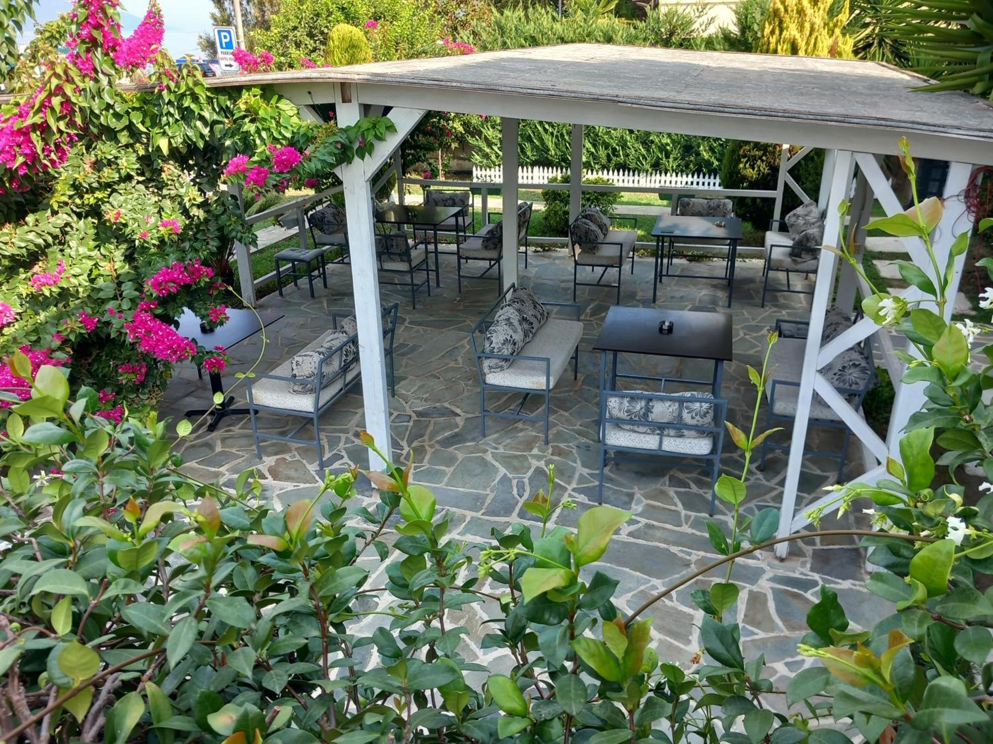 Nili Hotel Vlorë Exterior foto
