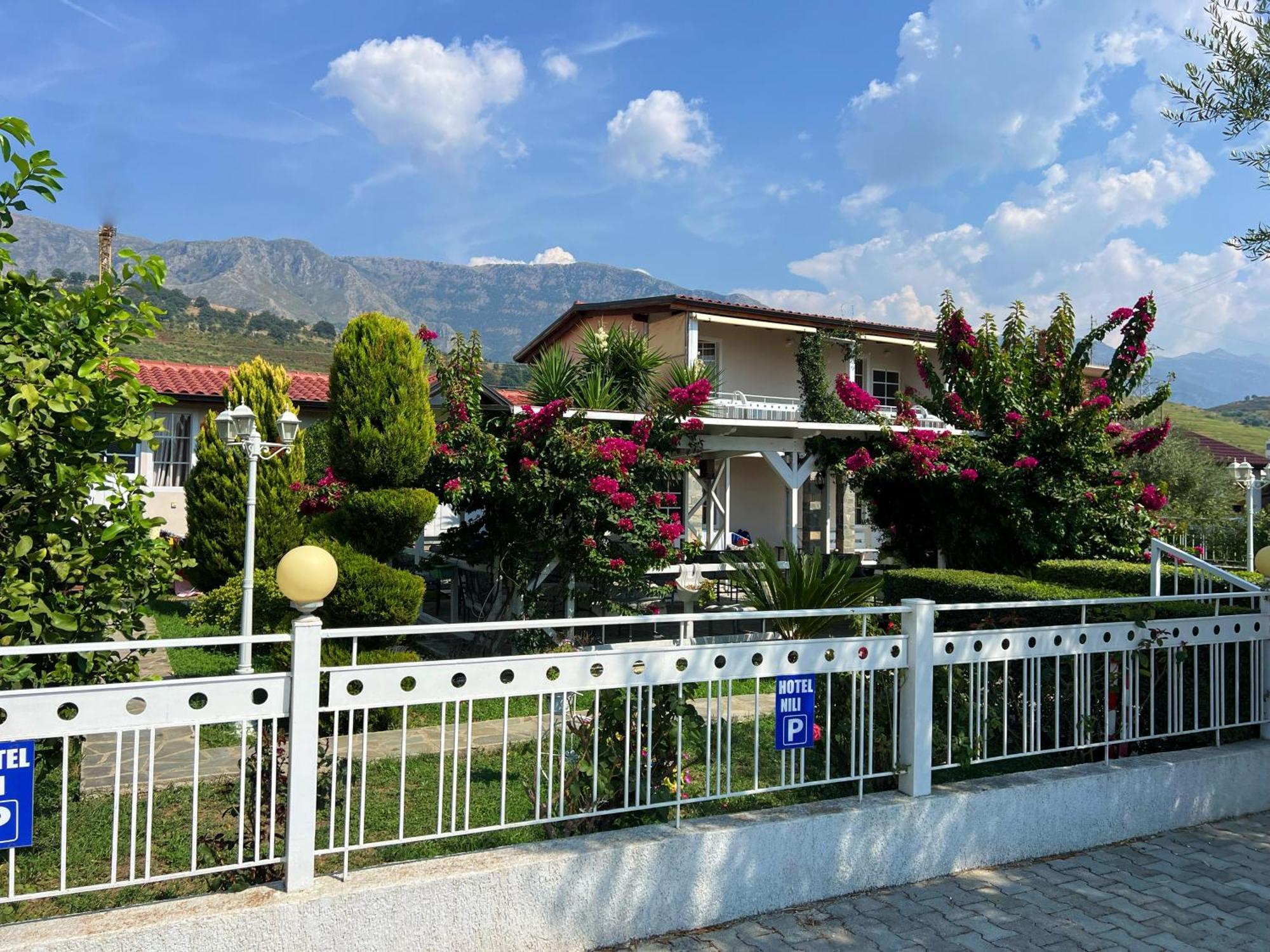 Nili Hotel Vlorë Exterior foto