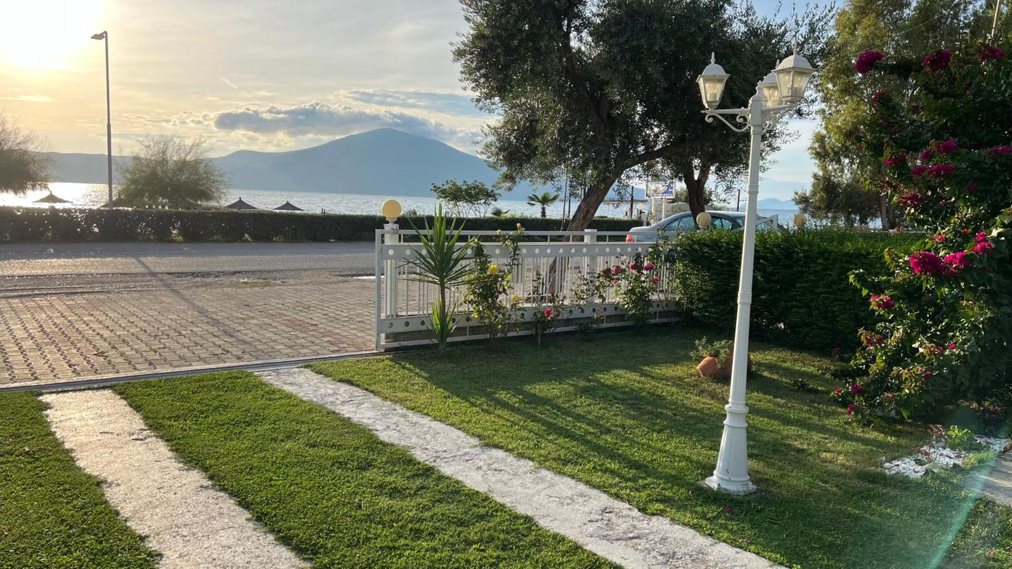 Nili Hotel Vlorë Exterior foto